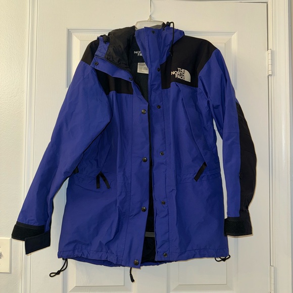 The North Face Jackets & Blazers - Vintage The North Face Mountain Jacket!